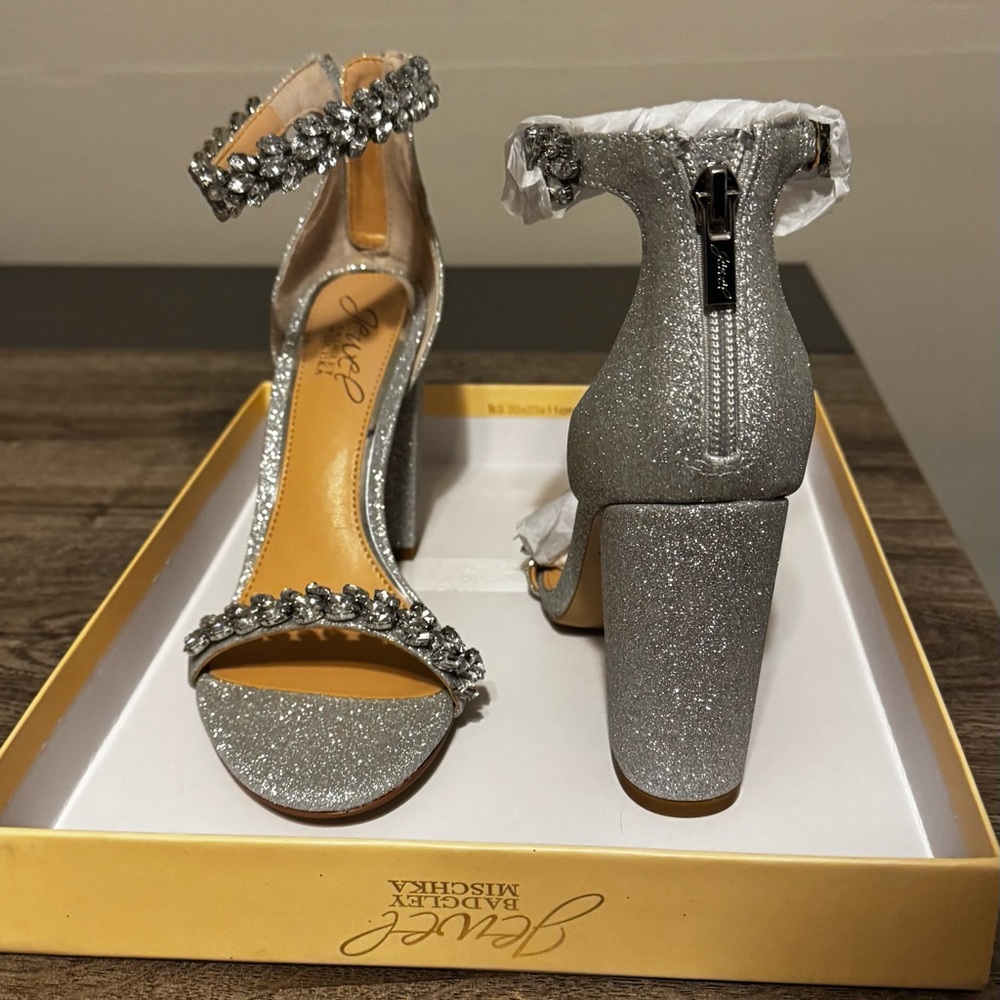 Brand new Badgley Mischka Mayra dress shoes
